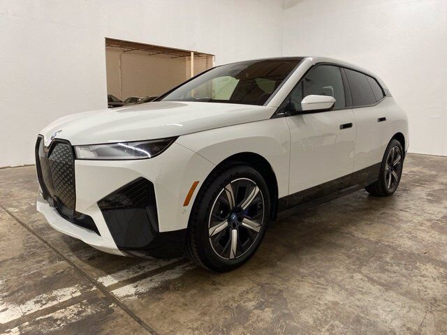 2025 BMW iX xDrive50