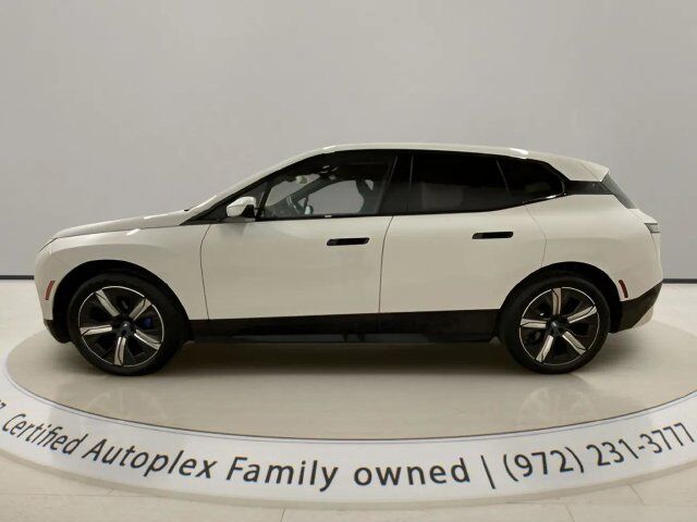 2025 BMW iX xDrive50