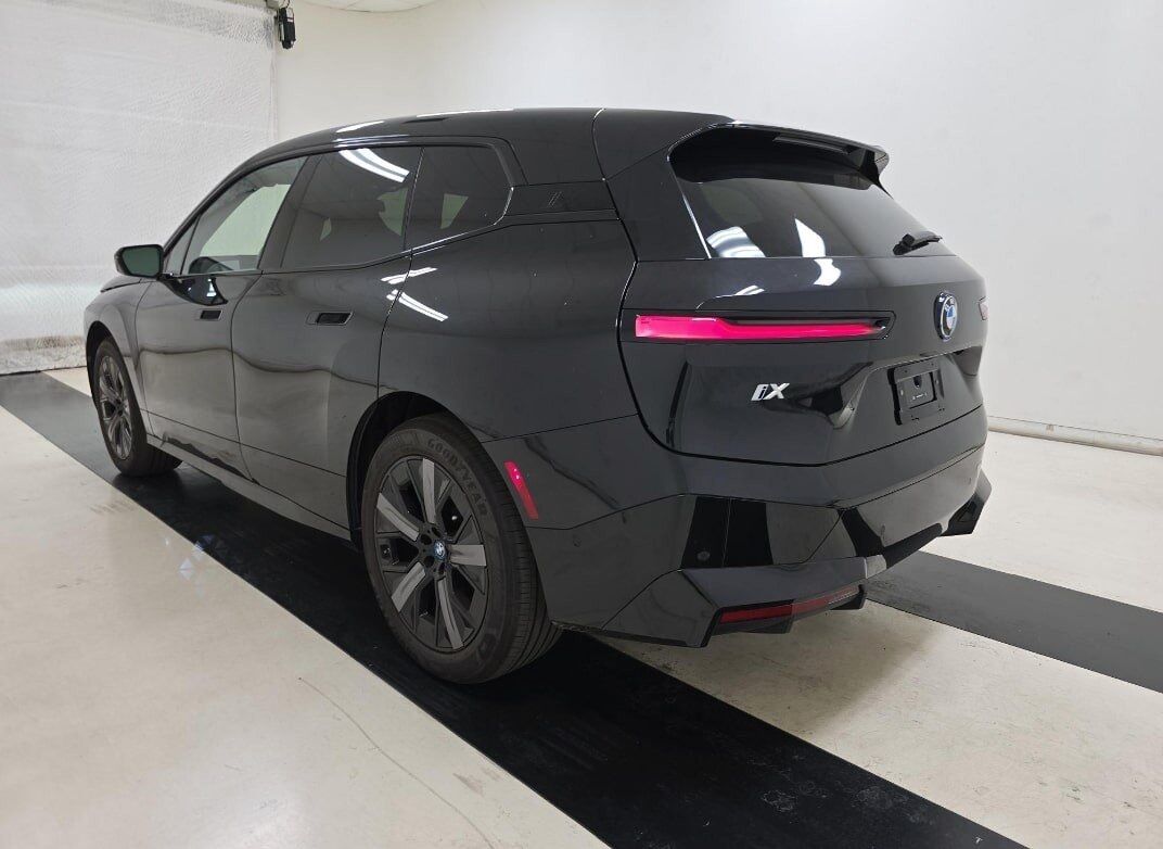 2025 BMW iX xDrive50 Sport Package Head-Up Display Portland OR