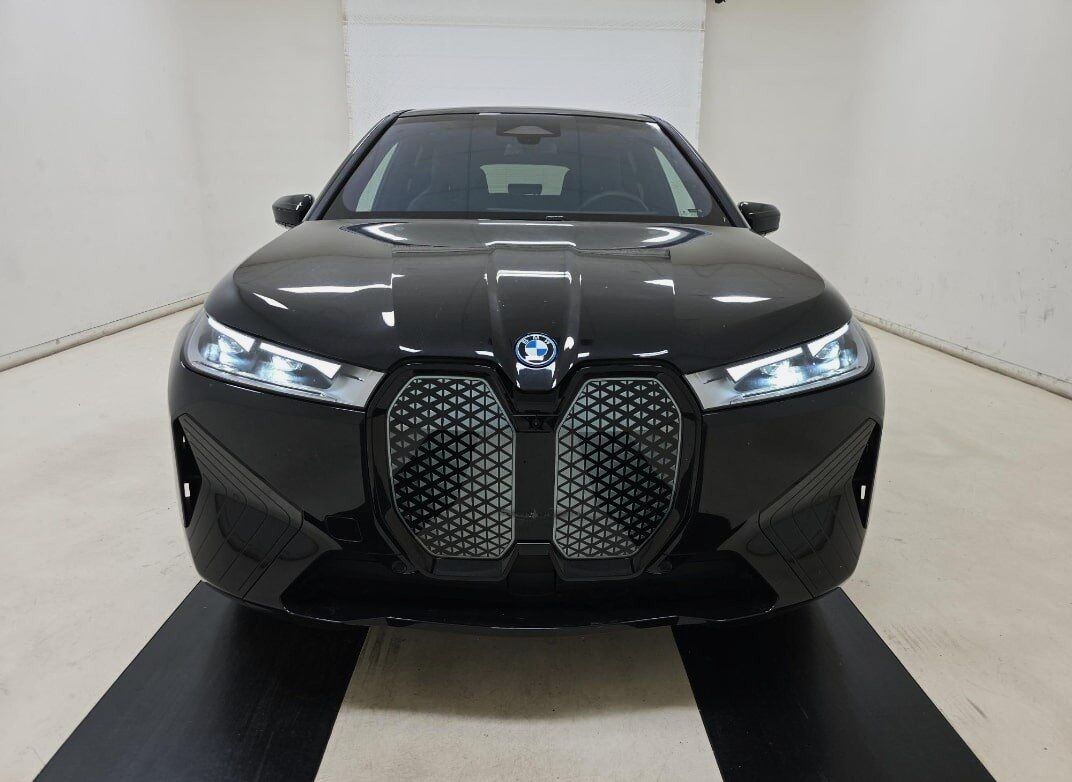 2025 BMW iX xDrive50 Sport Package Head-Up Display Portland OR