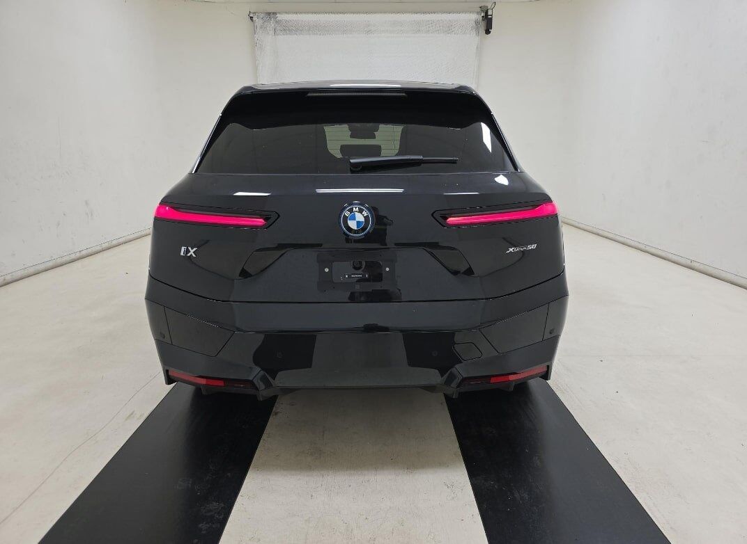2025 BMW iX xDrive50 Sport Package Head-Up Display Portland OR