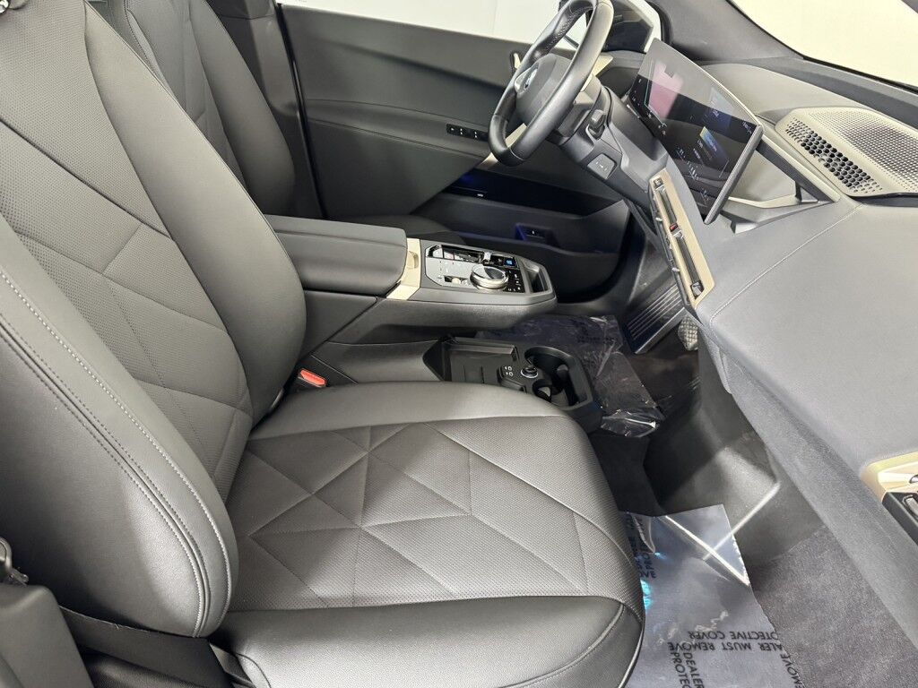 2025 BMW iX xDrive50 Sport w/Driving Assist Pro Maumee OH