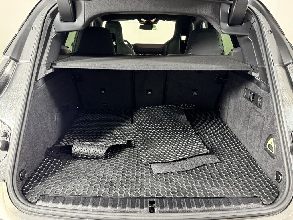 2025 BMW iX xDrive50 Sport w/Driving Assist Pro Maumee OH