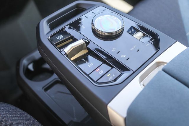 2025 BMW iX xDrive50 Glendale CA