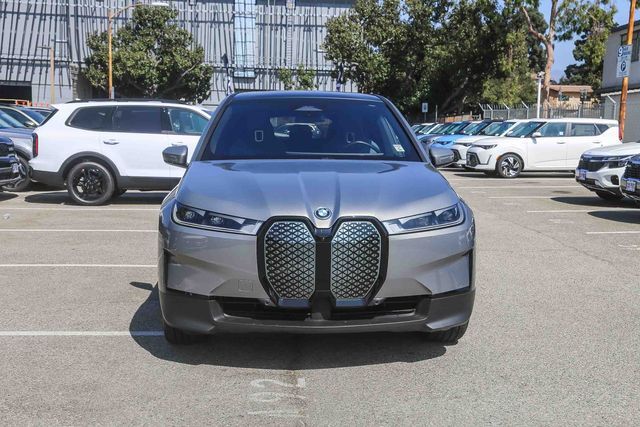 2025 BMW iX xDrive50