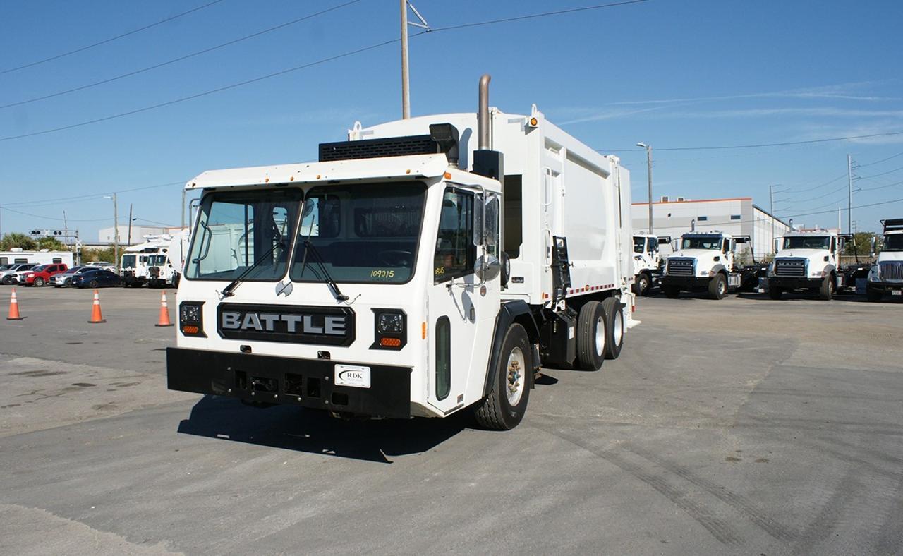 2025 Battle Motors LET 2 25 Yard Heil Rear Loader Garbage Truck