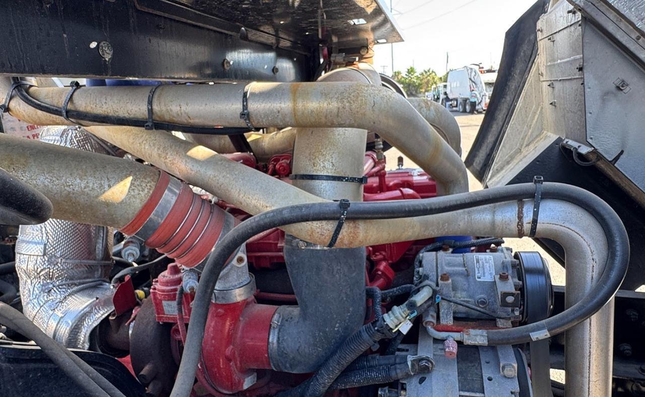 2025 Battle Motors LET 2 31 Yard Pac Tech Side Loader Garbage Truck Tampa FL