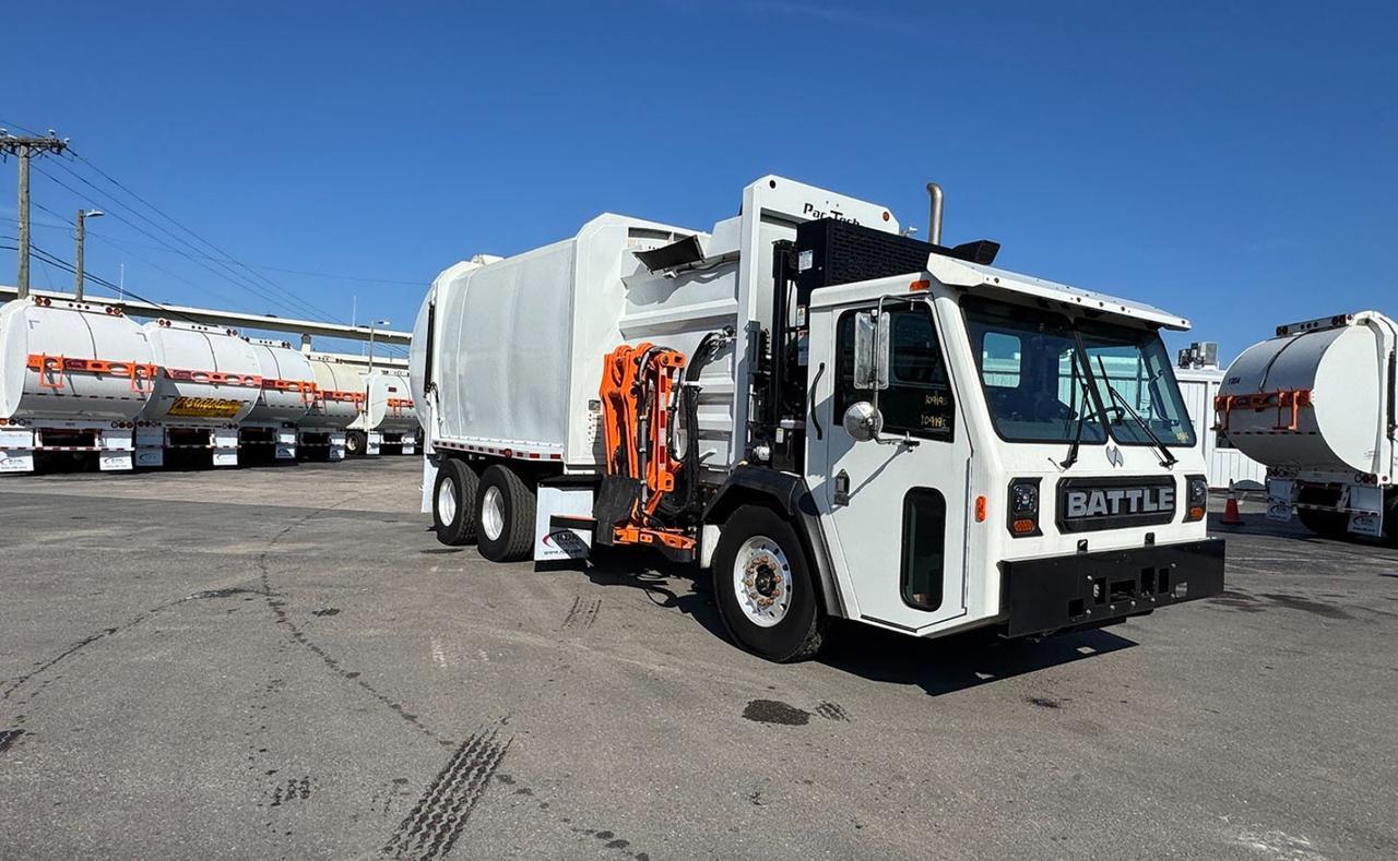 2025 Battle Motors LET 2 31 Yard Pac Tech Side Loader Garbage Truck Tampa FL