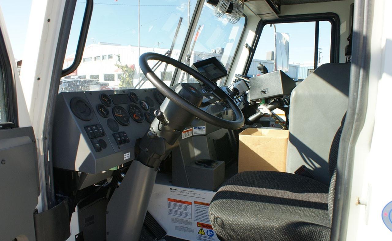 2025 Battle Motors LET 2 31 Yard Pac Tech Side Loader Garbage Truck Tampa FL