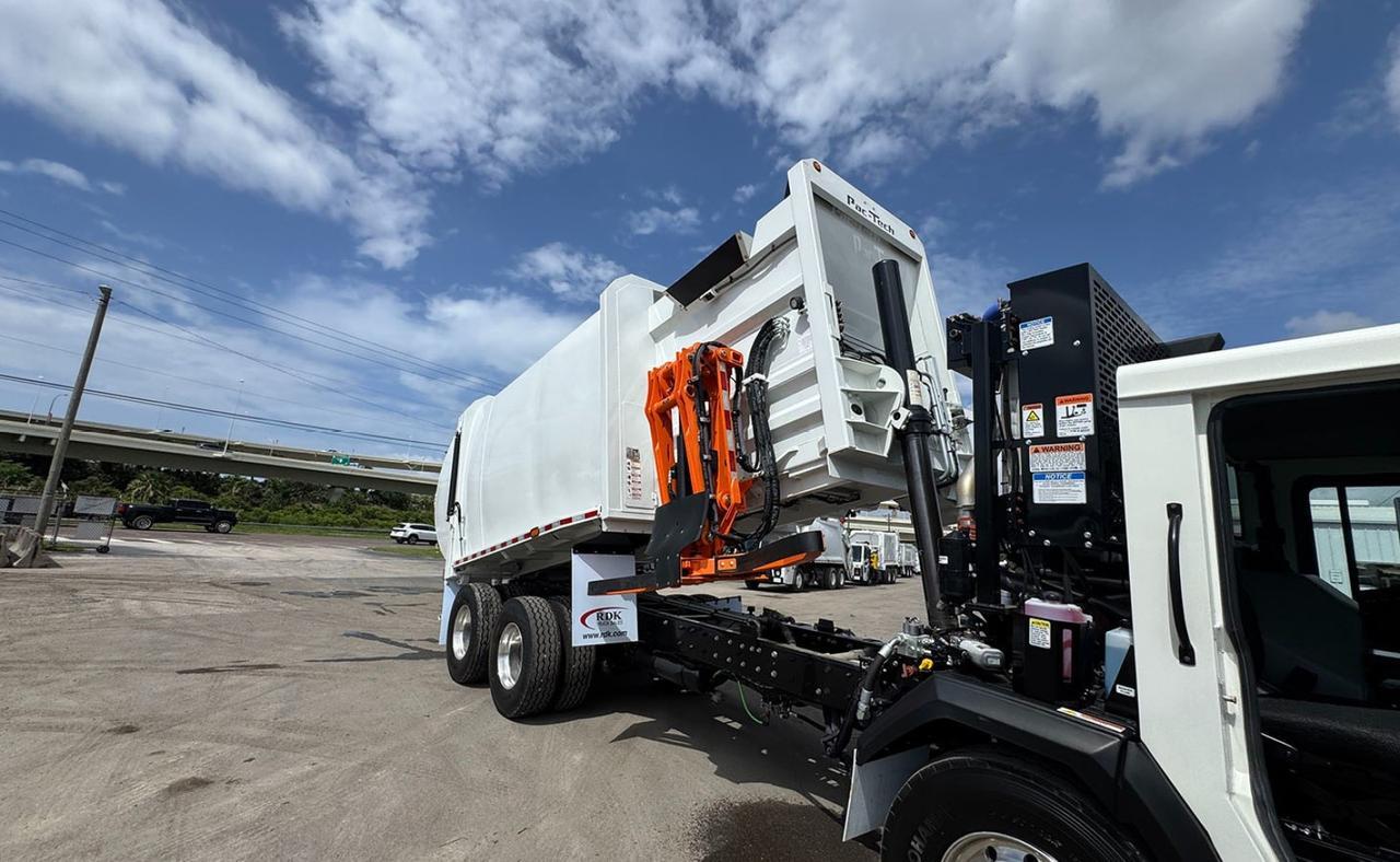 2025 Battle Motors LET 2 31 Yard Pac Tech Side Loader Garbage Truck Tampa FL
