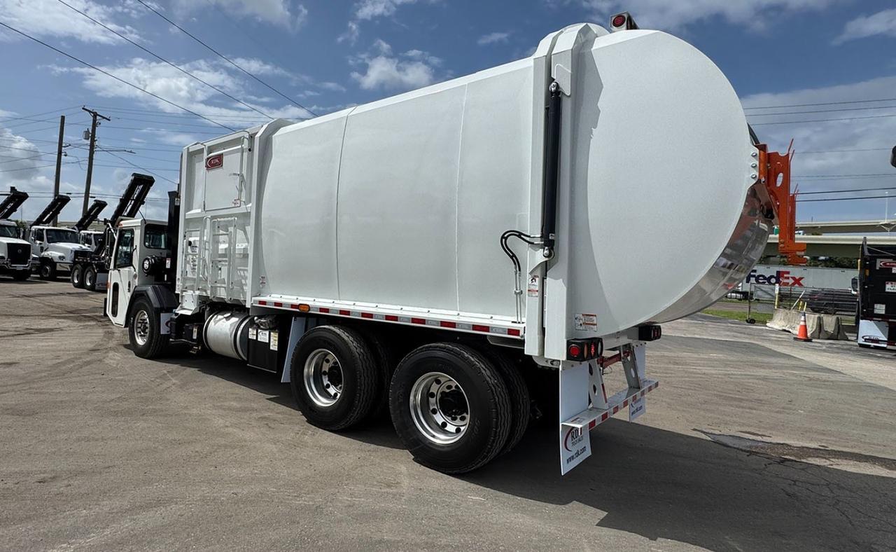2025 Battle Motors LET 2 31 Yard Pac Tech Side Loader Garbage Truck Tampa FL