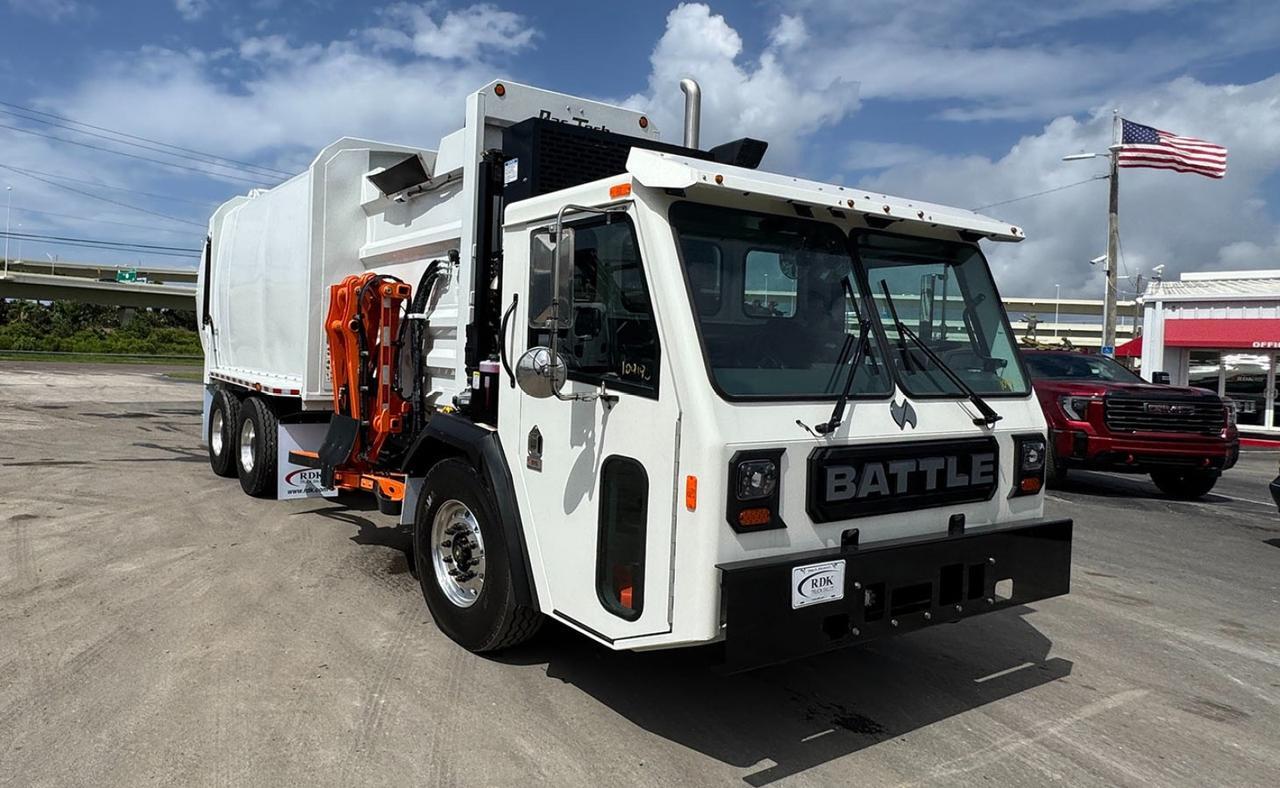 2025 Battle Motors LET 2 31 Yard Pac Tech Side Loader Garbage Truck Tampa FL