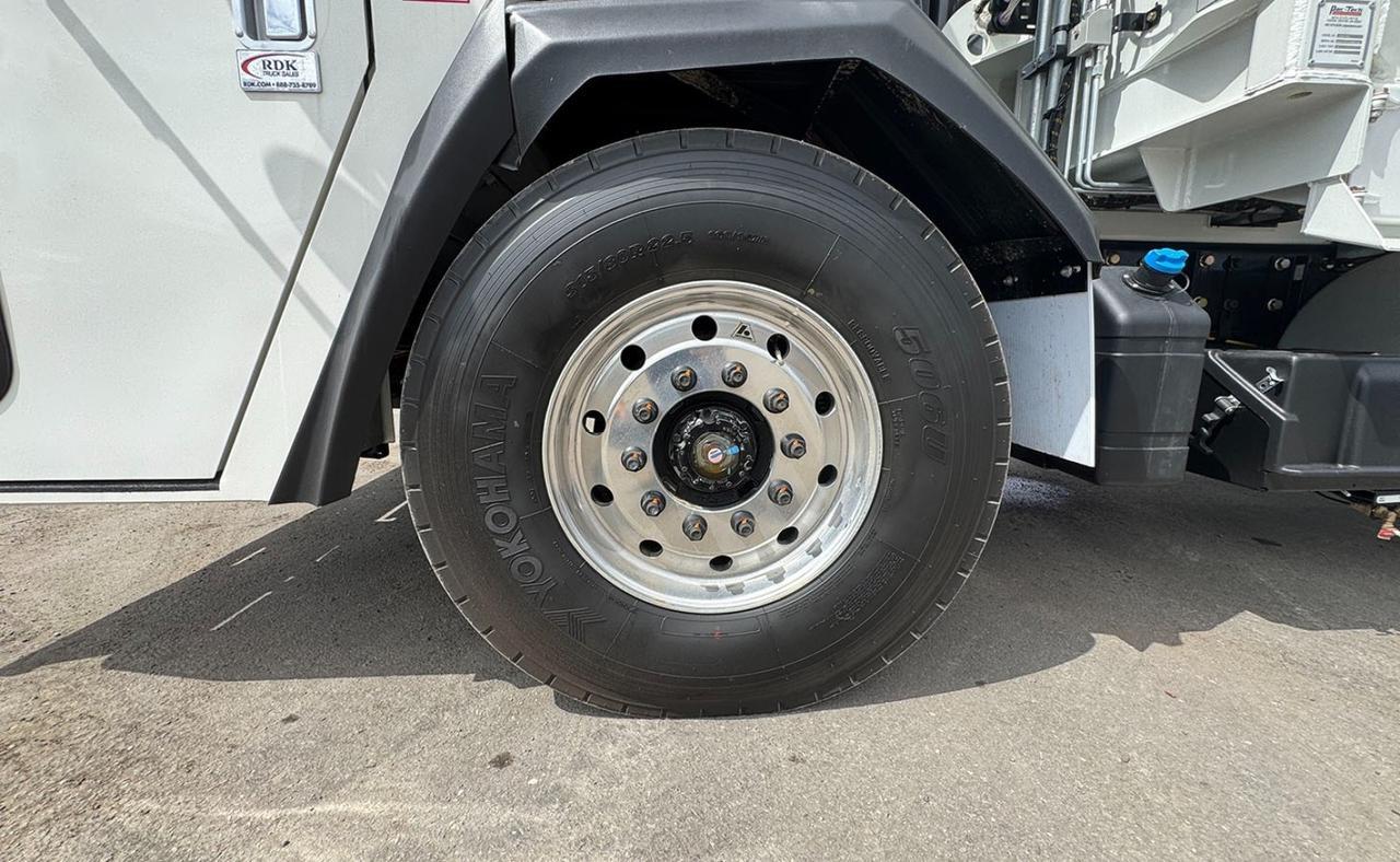 2025 Battle Motors LET 2 31 Yard Pac Tech Side Loader Garbage Truck Tampa FL