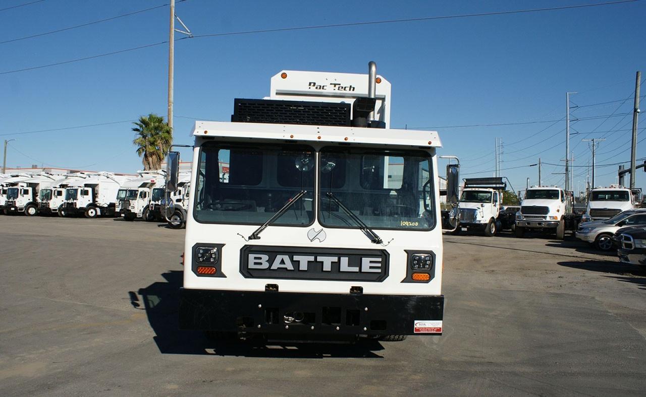 2025 Battle Motors LET 2 31 Yard Pac Tech Side Loader Garbage Truck