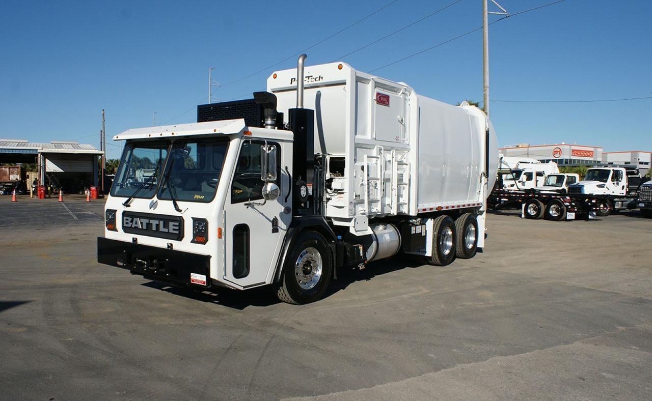 2025 Battle Motors LET 2 31 Yard Pac Tech Side Loader Garbage Truck