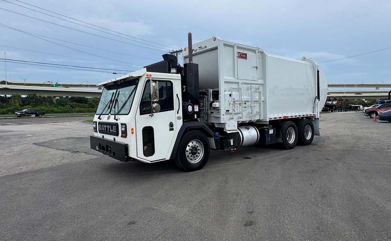 2025 Battle Motors LET 2 31 Yard Pac Tech Side Loader Garbage Truck
