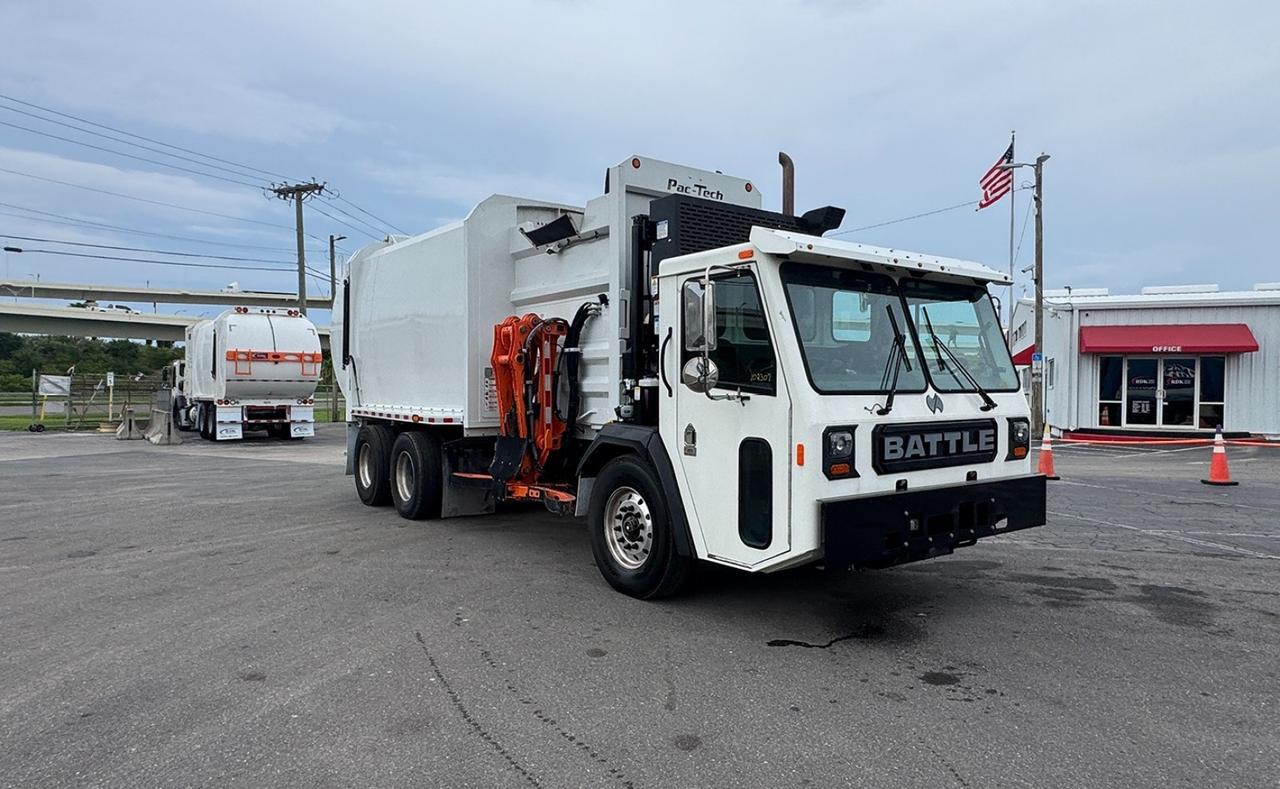 2025 Battle Motors LET 2 31 Yard Pac Tech Side Loader Garbage Truck