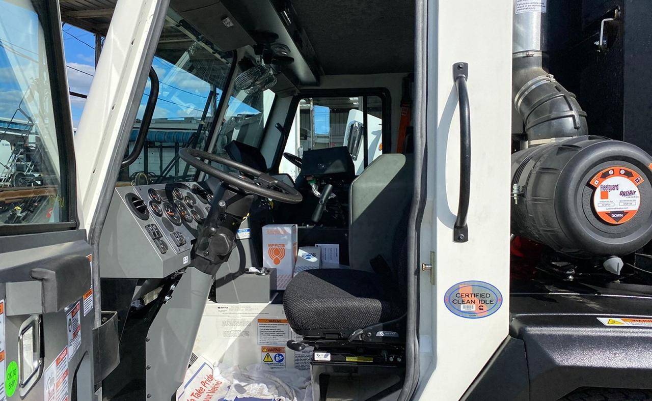 2025 Battle Motors LET 2 31 Yard Pac Tech Side Loader Garbage Truck Tampa FL