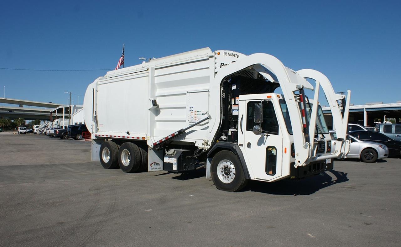 2025 Battle Motors LET 2 40 - 43 Yard Pac Tech Front Loader Garbage Truck Tampa FL