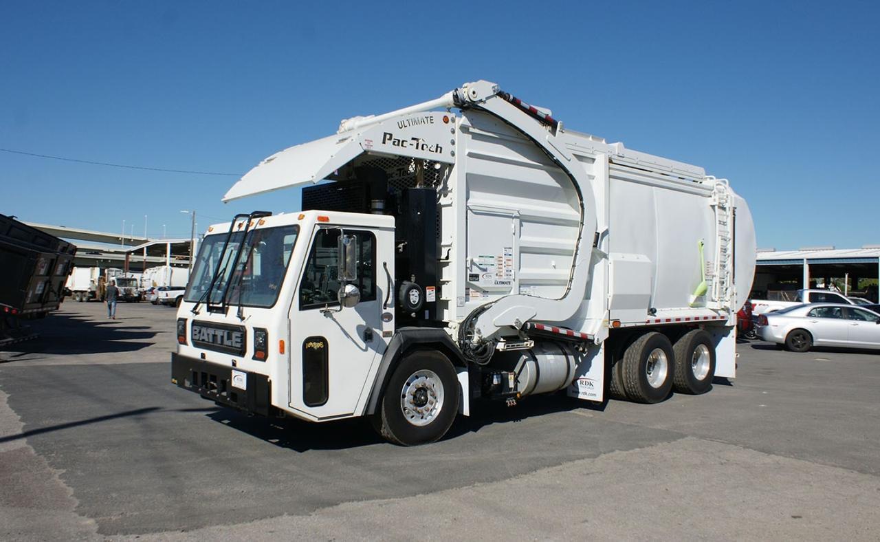 2025 Battle Motors LET 2 40 - 43 Yard Pac Tech Front Loader Garbage Truck Tampa FL