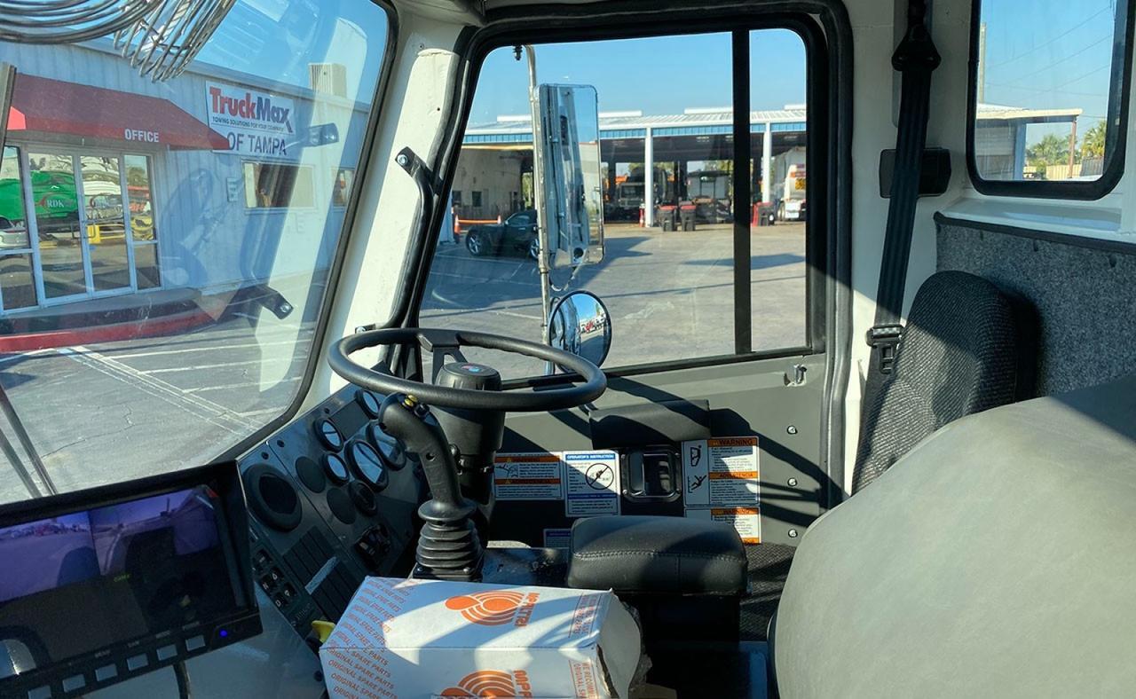 2025 Battle Motors LET 2 40 - 43 Yard Pac Tech Front Loader Garbage Truck Tampa FL