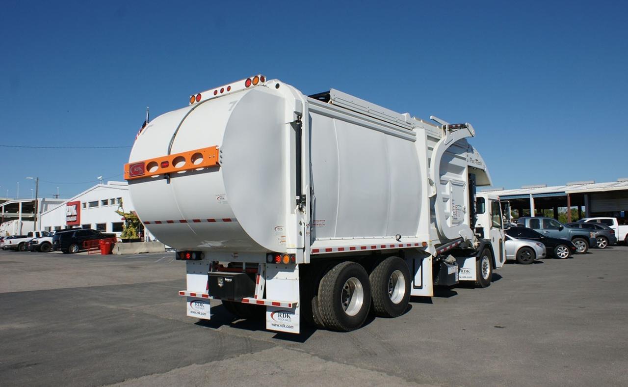 2025 Battle Motors LET 2 40 - 43 Yard Pac Tech Front Loader Garbage Truck Tampa FL