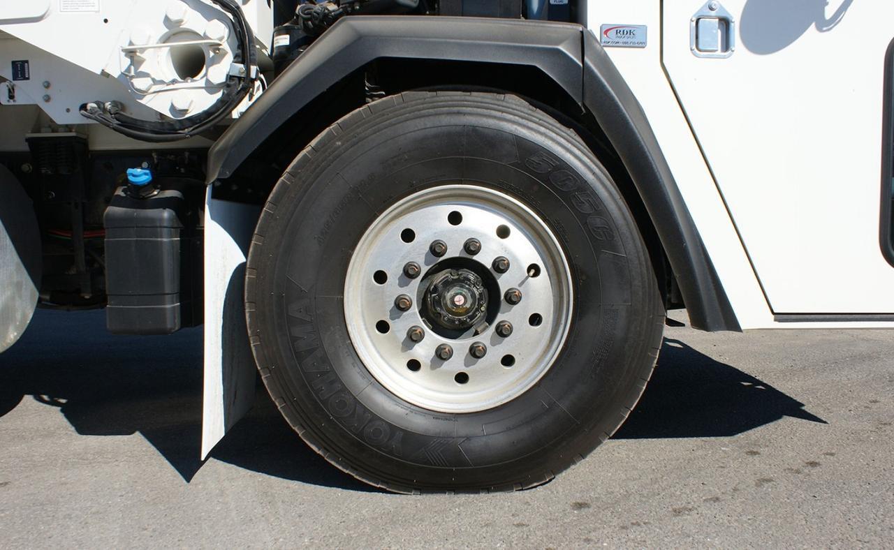 2025 Battle Motors LET2 40 - 43 Yard Pac Tech Ultimate Front Loader Garbage Truck Tampa FL