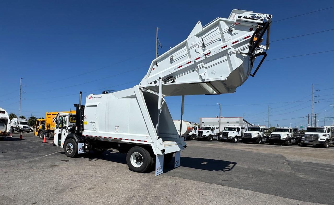 2025 Battle Motors STRIKER 20 yard Pac-Mac Rear Loader Garbage Truck Tampa FL
