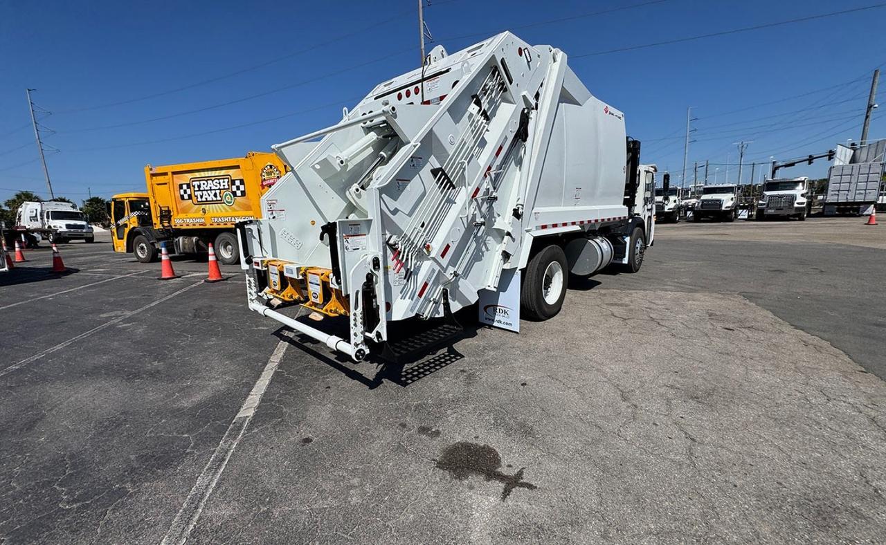 2025 Battle Motors STRIKER 20 yard Pac-Mac Rear Loader Garbage Truck Tampa FL