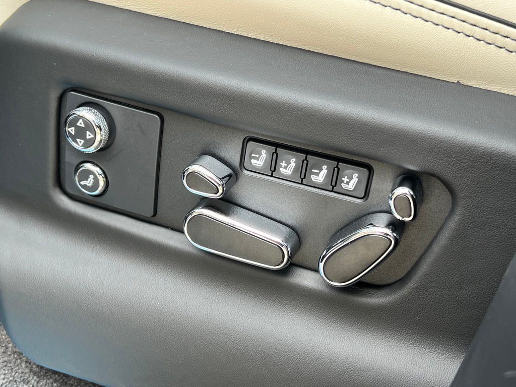 2025 Bentley Bentayga Azure Indianapolis IN