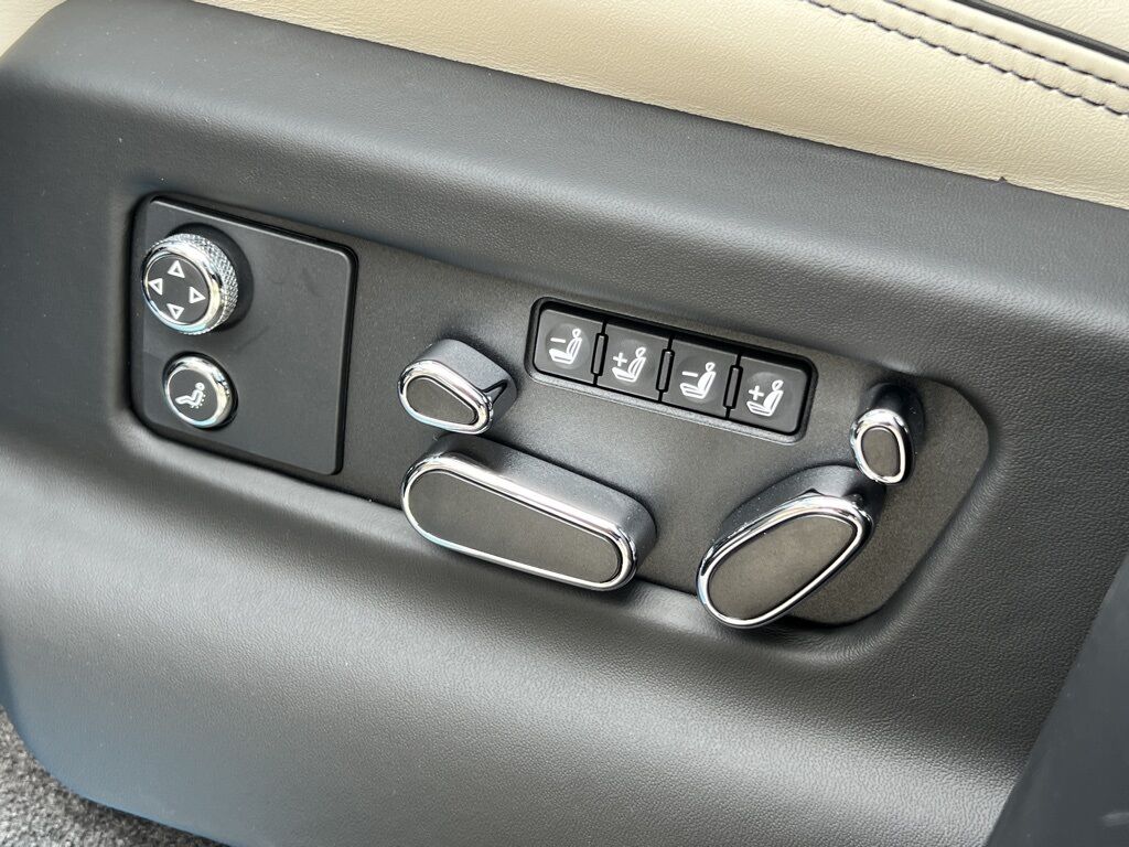 2025 Bentley Bentayga Azure Indianapolis IN