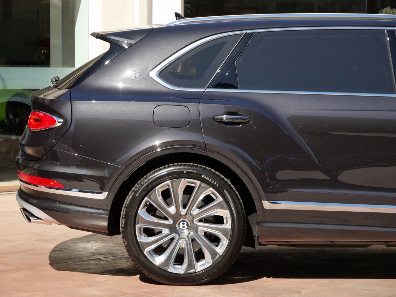 2025 Bentley Bentayga EWB Mulliner Mulliner Lawrence KS