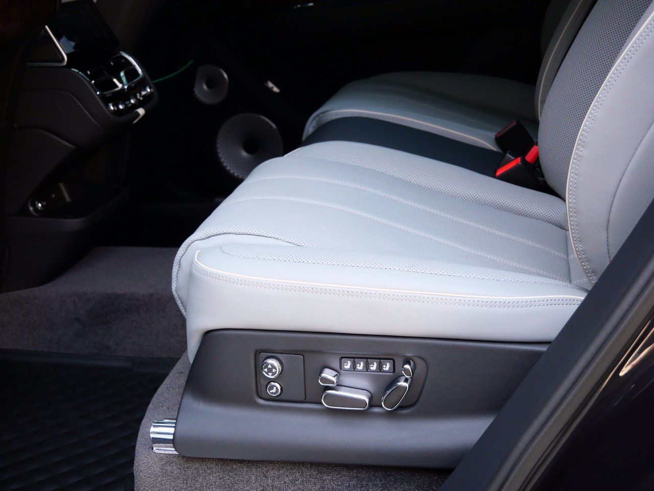 2025 Bentley Bentayga EWB Mulliner Mulliner Lawrence KS