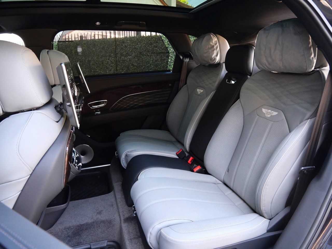 2025 Bentley Bentayga EWB Mulliner Mulliner Lawrence KS