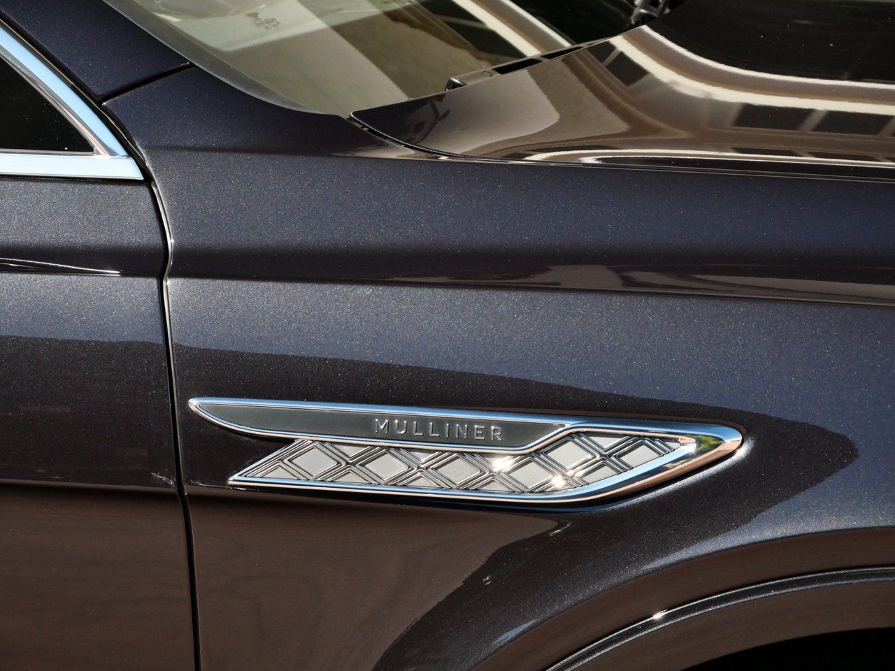 2025 Bentley Bentayga EWB Mulliner Mulliner Lawrence KS