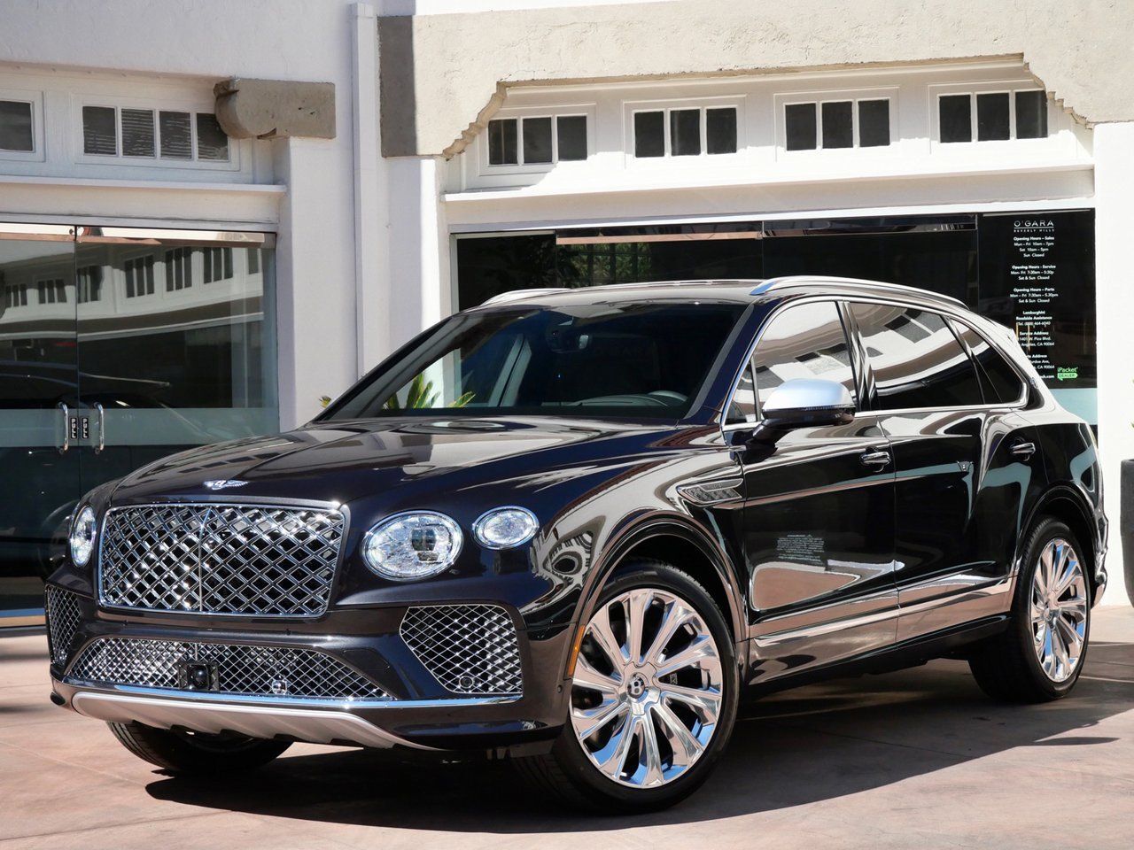 2025 Bentley Bentayga EWB Mulliner Mulliner Lawrence KS