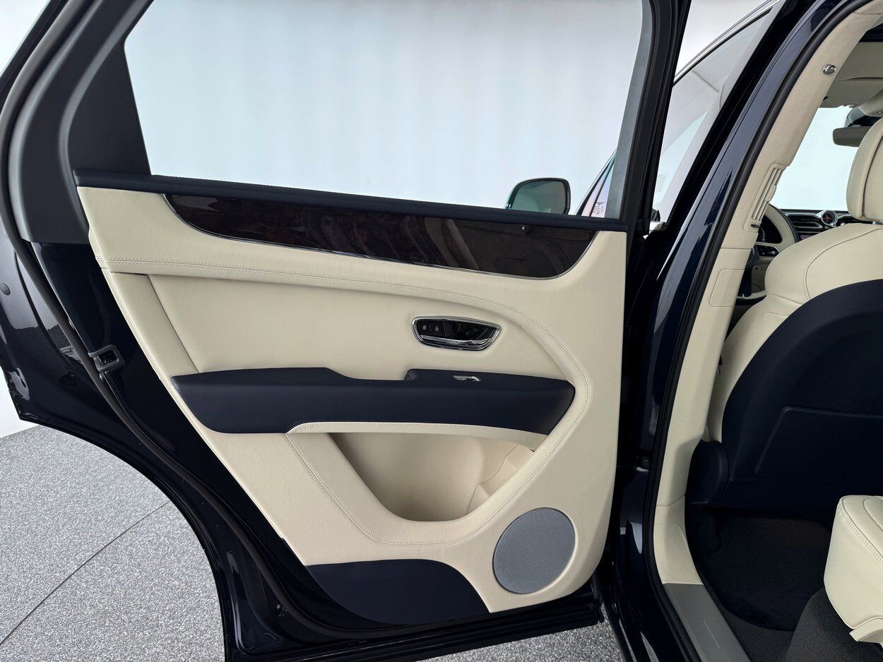 2025 Bentley Bentayga V8 Bellevue WA