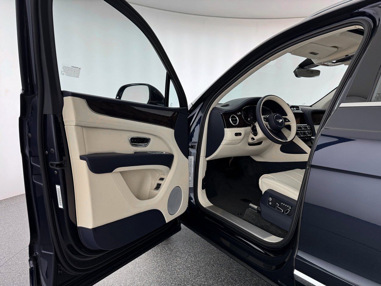 2025 Bentley Bentayga V8 Bellevue WA