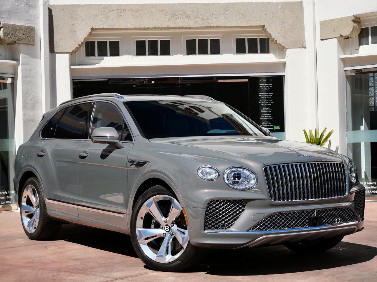 2025 Bentley Bentayga V8 V8