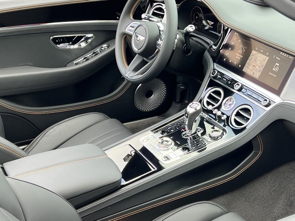 2025 Bentley Continental GT Black Edition photo 2
