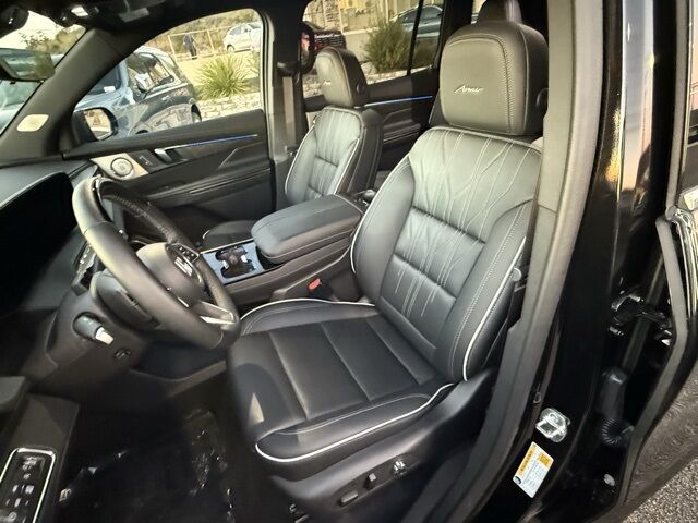 2025 Buick Enclave Avenir Kerrville TX