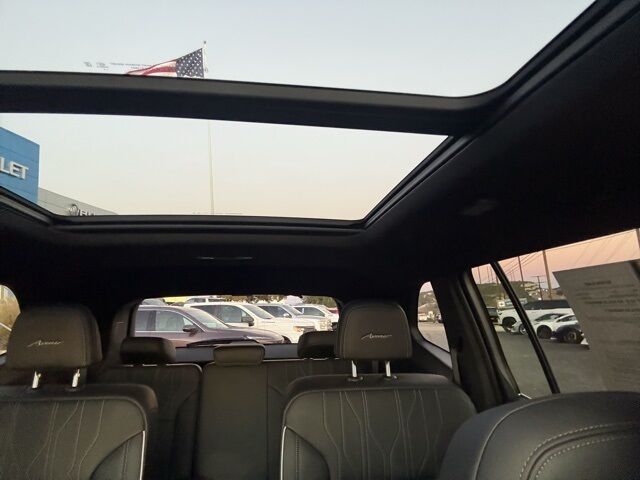 2025 Buick Enclave Avenir Kerrville TX