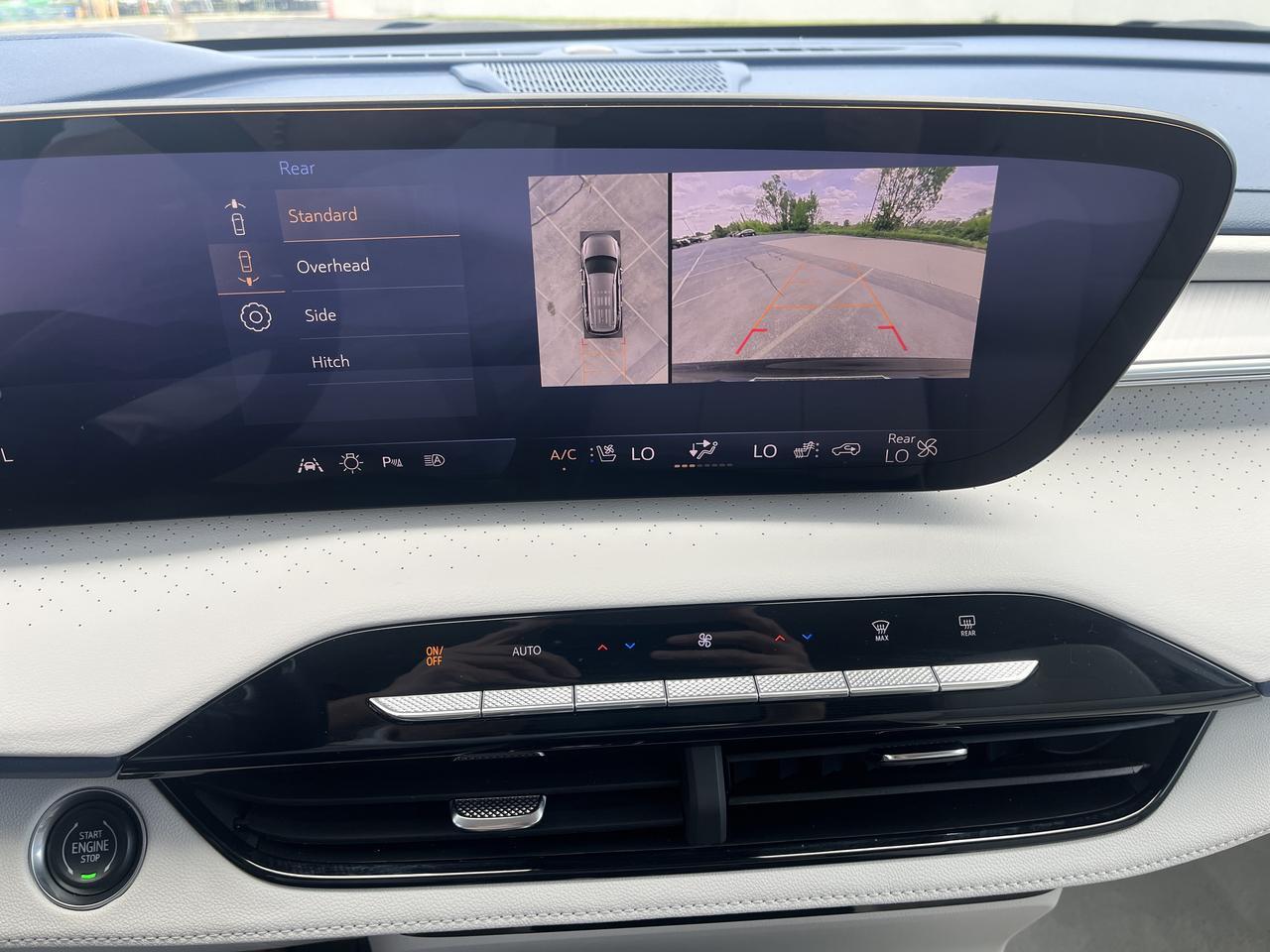 2025 Buick Enclave Avenir AWD SuperCruise TraileringPkgs w/SuperCruise AdptvCrz Sunroof 22s RrCamMrr HD-SrrndVsn Saukville WI