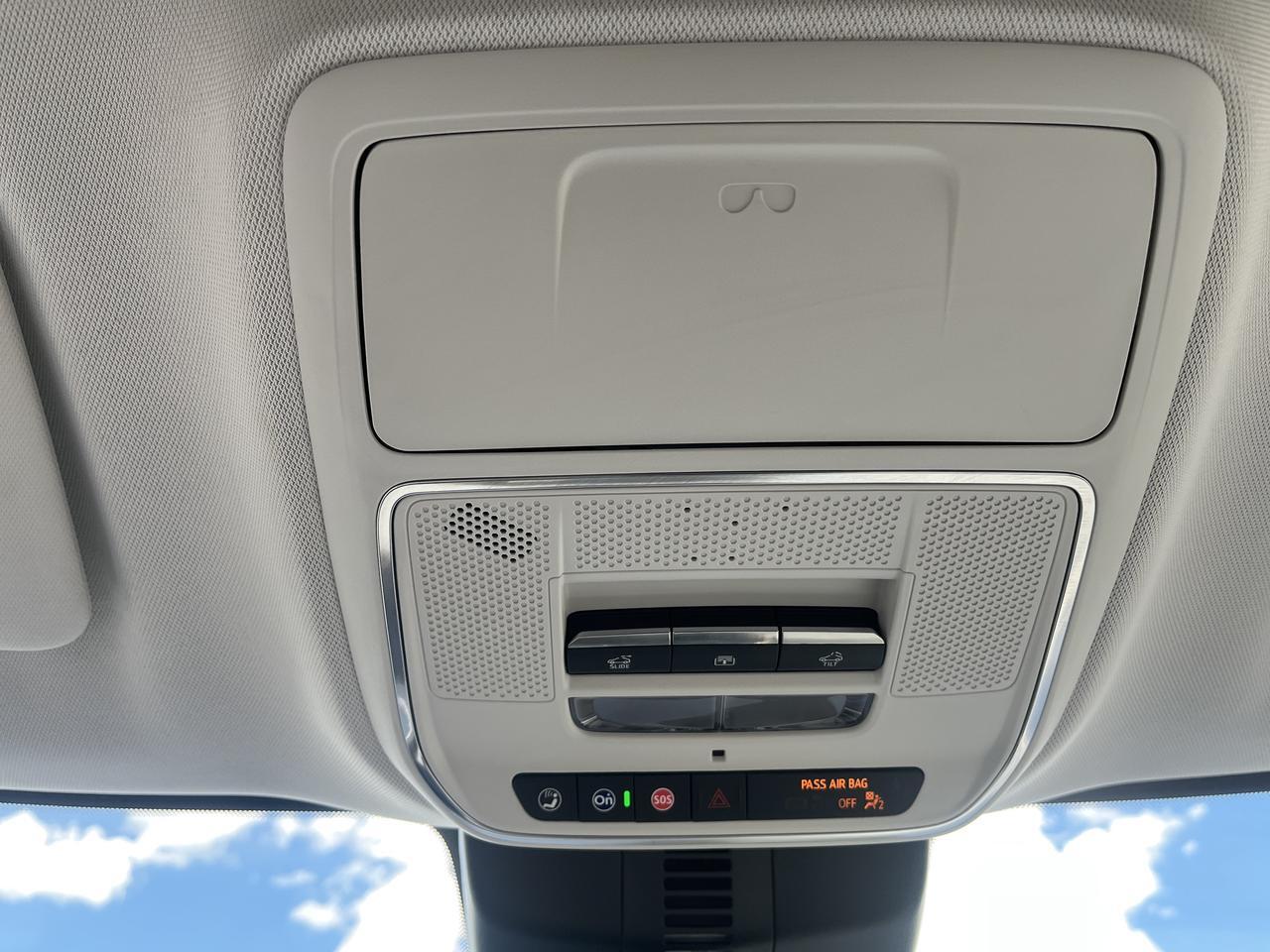 2025 Buick Enclave Avenir AWD SuperCruise TraileringPkgs w/SuperCruise AdptvCrz Sunroof 22s RrCamMrr HD-SrrndVsn Saukville WI