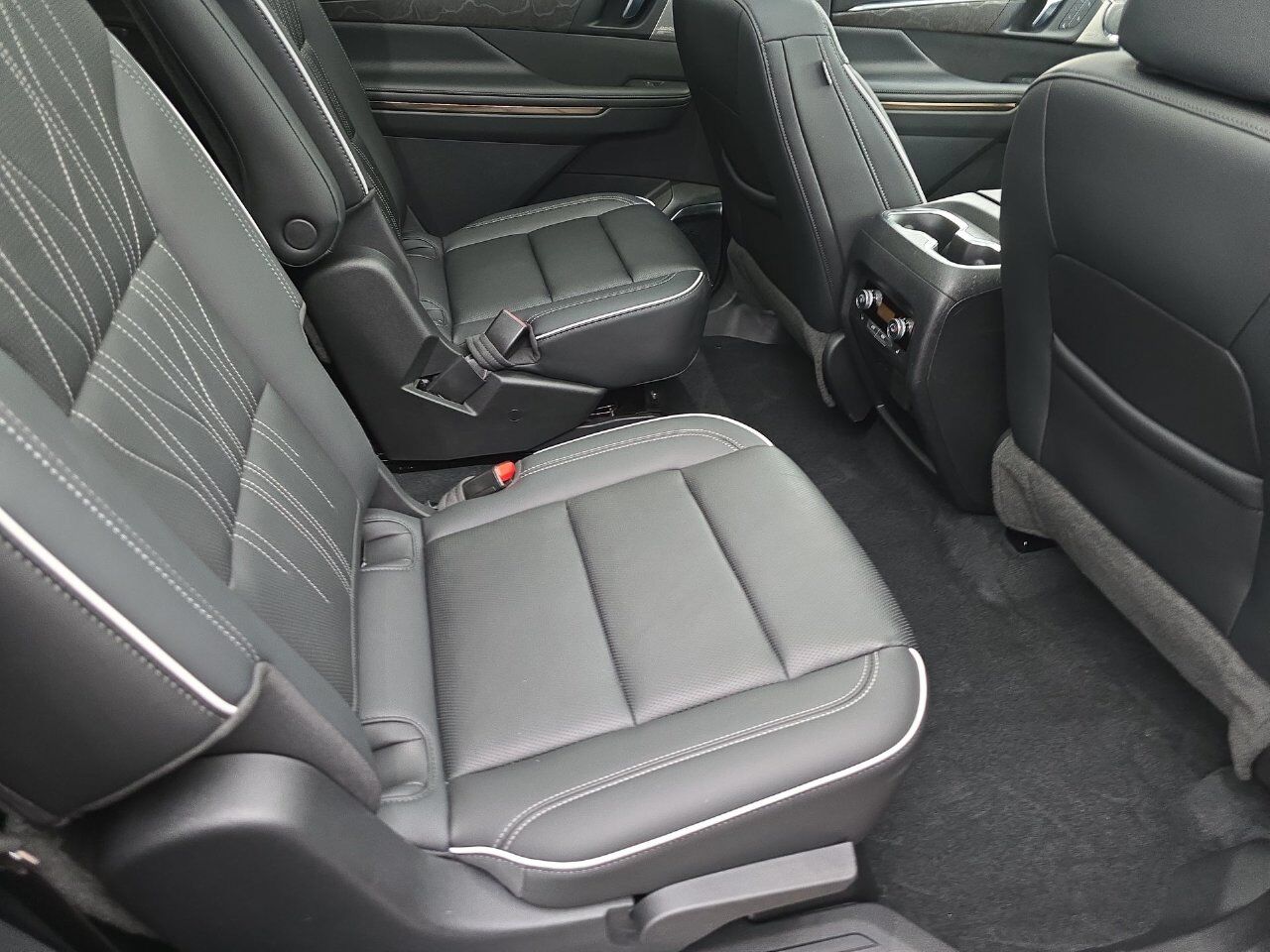 2025 Buick Enclave Avenir Columbus OH