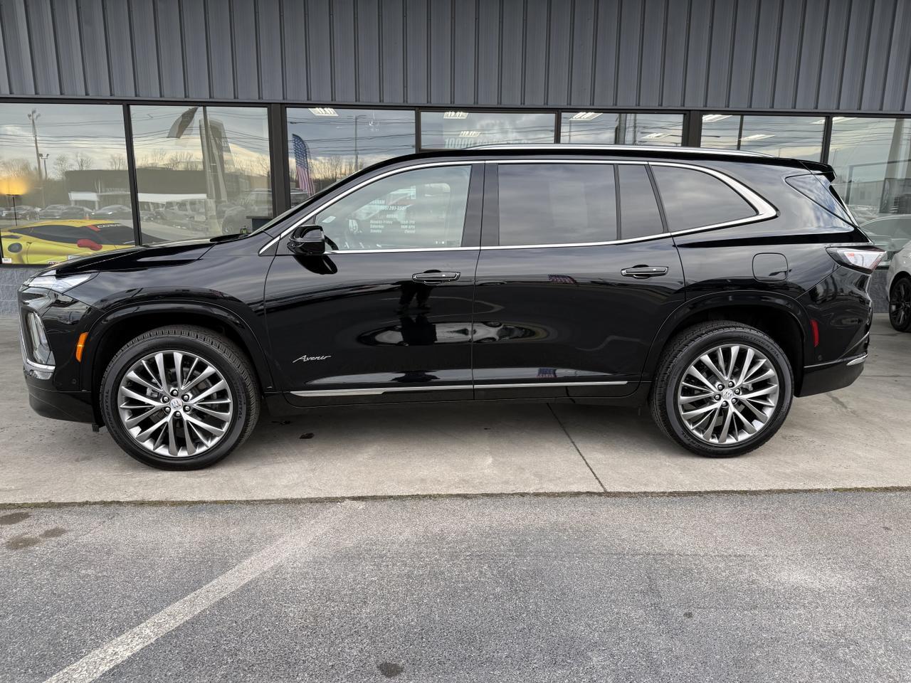 2025 Buick Enclave Avenir Knoxville TN