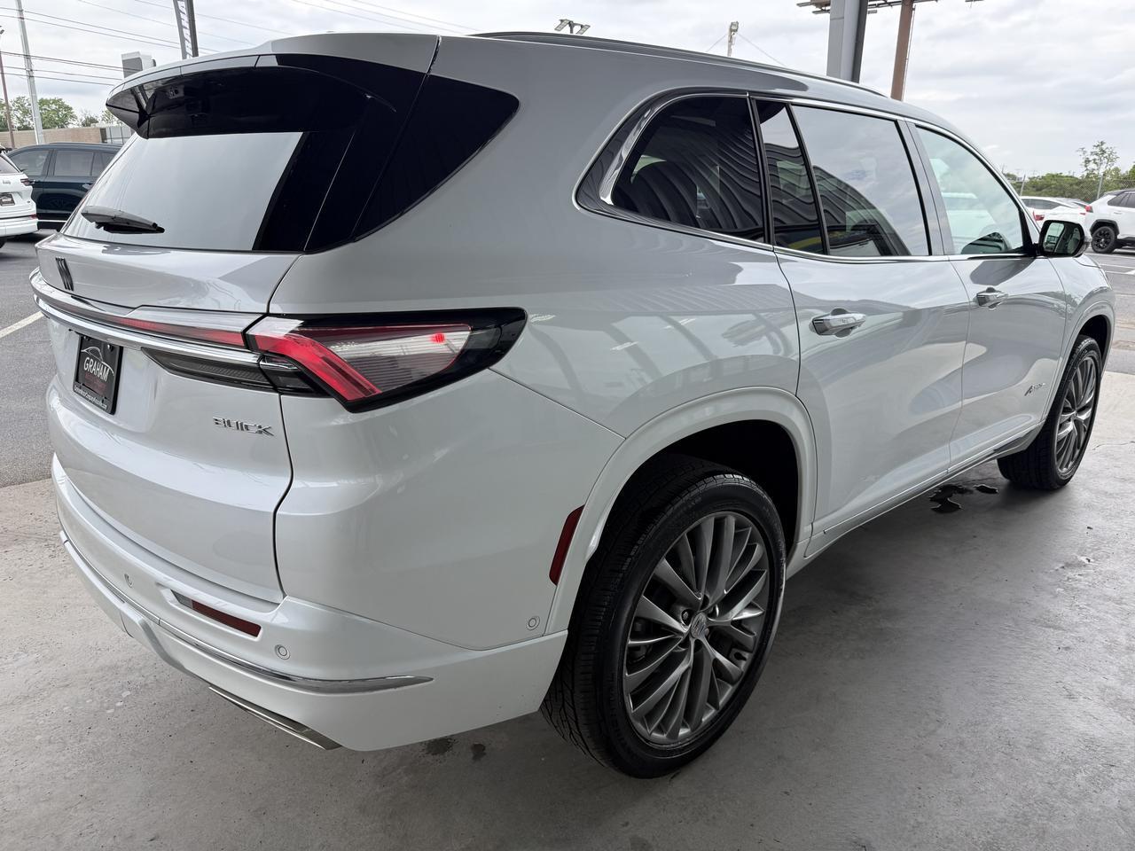 2025 Buick Enclave Avenir Knoxville TN