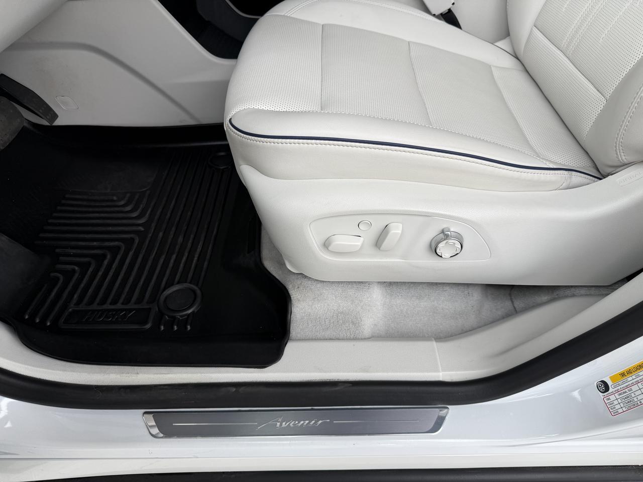 2025 Buick Enclave Avenir Knoxville TN