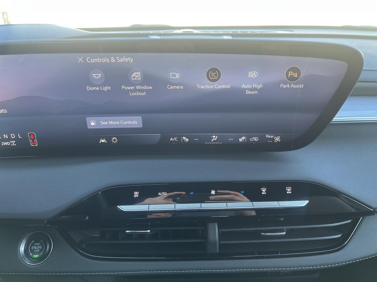 2025 Buick Enclave Preferred AWD w/Heated Seats HtdSteeringWheel Bose 20s HD-SurroundVision Saukville WI