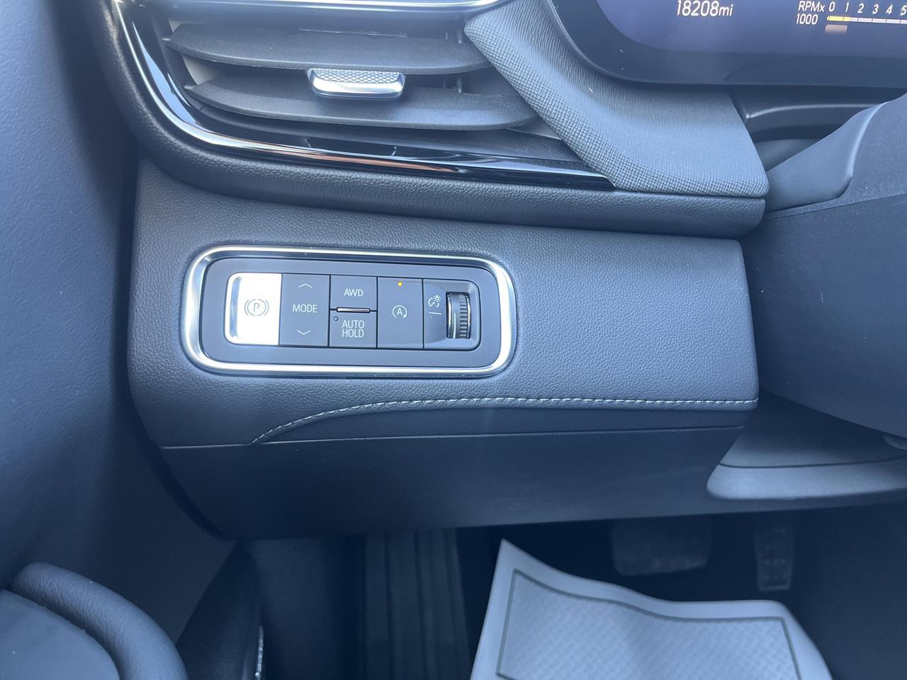 2025 Buick Enclave Preferred AWD w/Heated Seats HtdSteeringWheel Bose 20s HD-SurroundVision Saukville WI